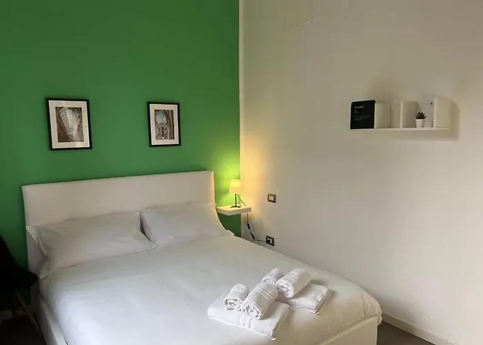 Florence Place Apartament *